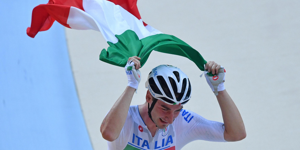 Cade Ma Si Rialza E Poi Trionfa Impresa Di Viviani Oro Nel Ciclismo