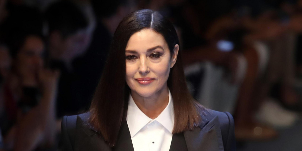 Star In Passerella Monica Bellucci Sfila A Sorpresa Per Dolce