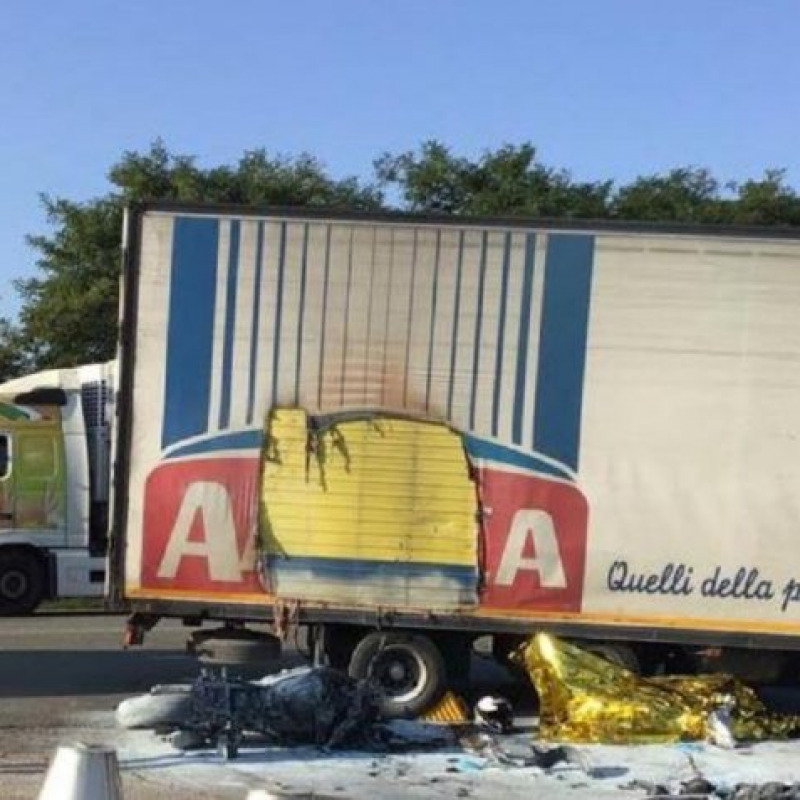 Tragico Incidente Stradale In Piemonte Muore Un Enne Palermitano