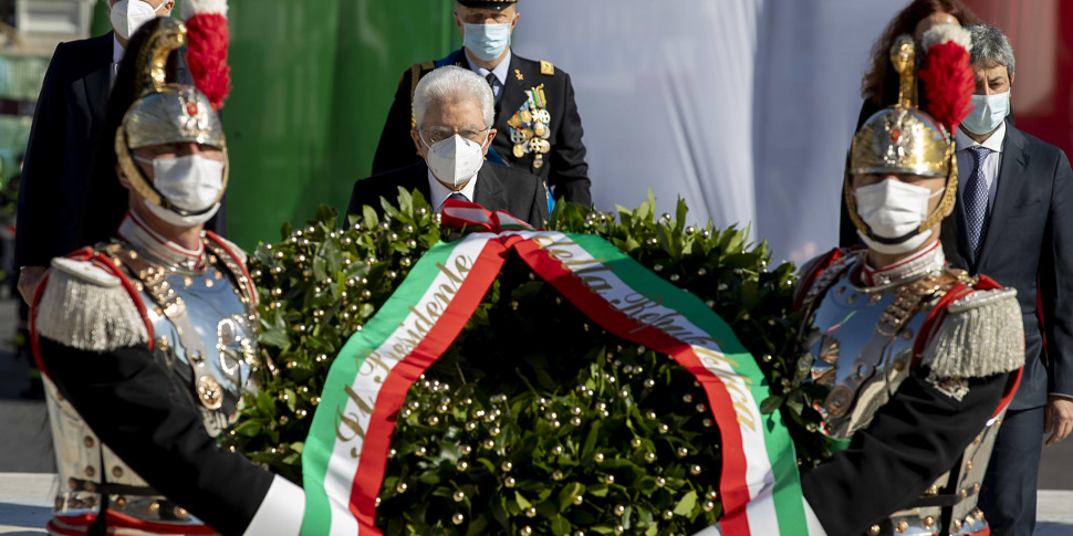 Festa Della Repubblica Mattarella All Altare Della Patria La Crisi