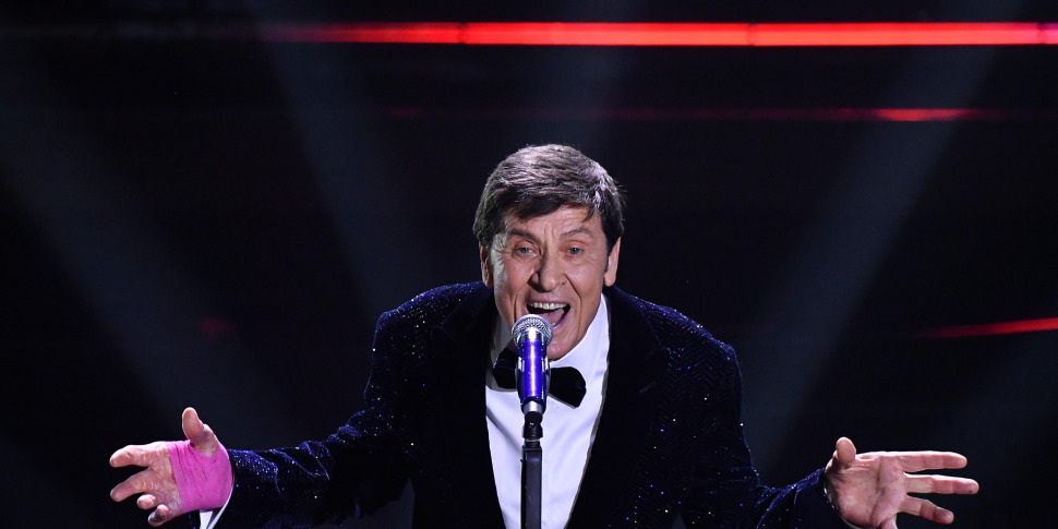 La Serata Finale Del Festival Gianni Morandi Canta Apri Tutte Le