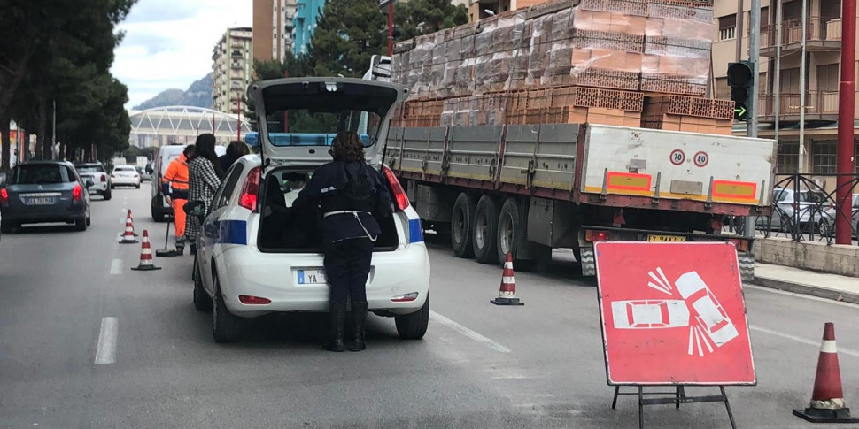 Palermo Due Incidenti In Viale Regione Siciliana Traffico Rallentato