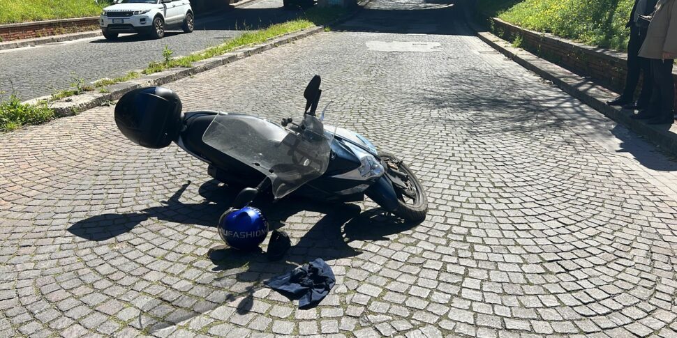 Palermo Cade Con La Moto In Via Piersanti Mattarella 47enne A Villa