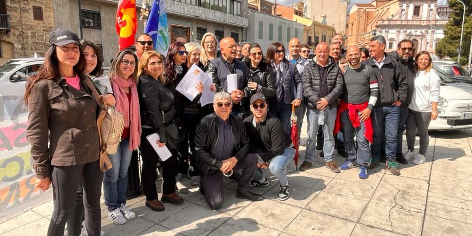 Palermo Continua La Protesta Dei Precari Covid In Rischiano Di