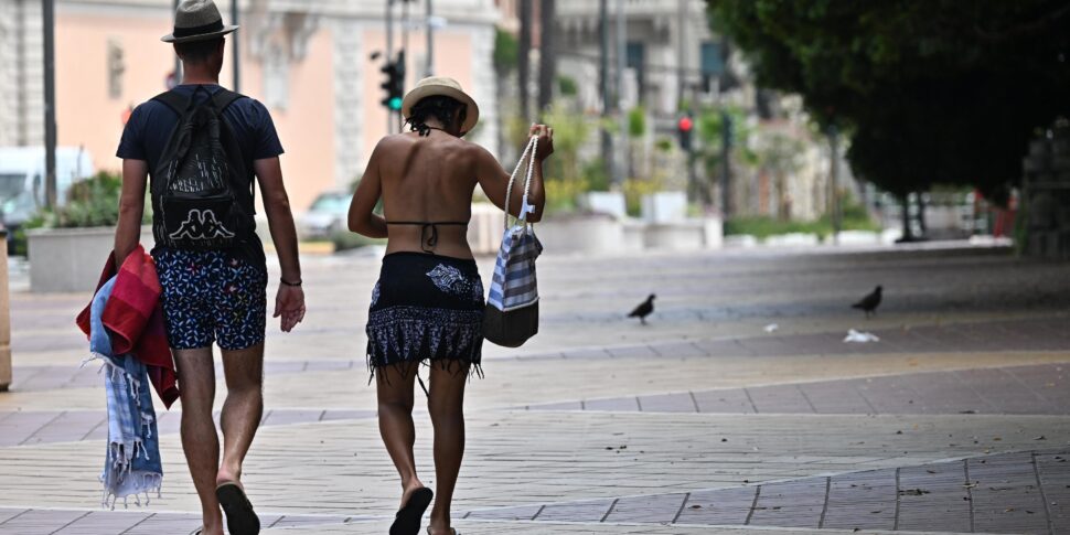 Caldo E Afa Con Il Bollino Rosso In Citt Gradi A Catania A