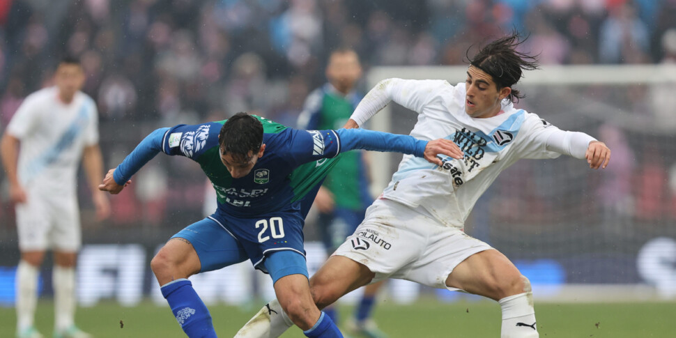 Feralpisalò Palermo 1 2 colpaccio dei rosa in trasferta la partita