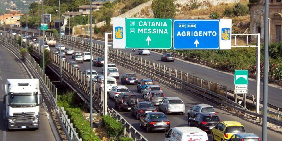 Incidente In Autostrada All Altezza Di Villabate Code Di 5 Chilometri