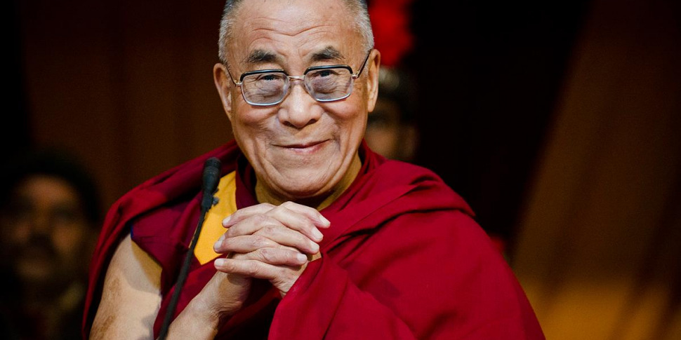 https://assets.gds.it/2014/10/Dalai-Lama-970x485.jpg