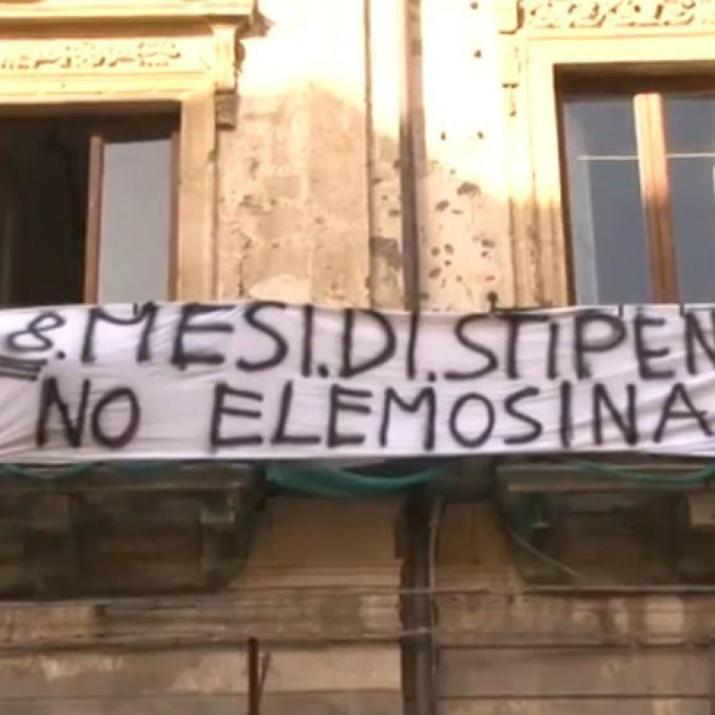 Senza stipendio da 8 mesi: protestano i lavoratori del Consorzio di bonifica di Gela - Video