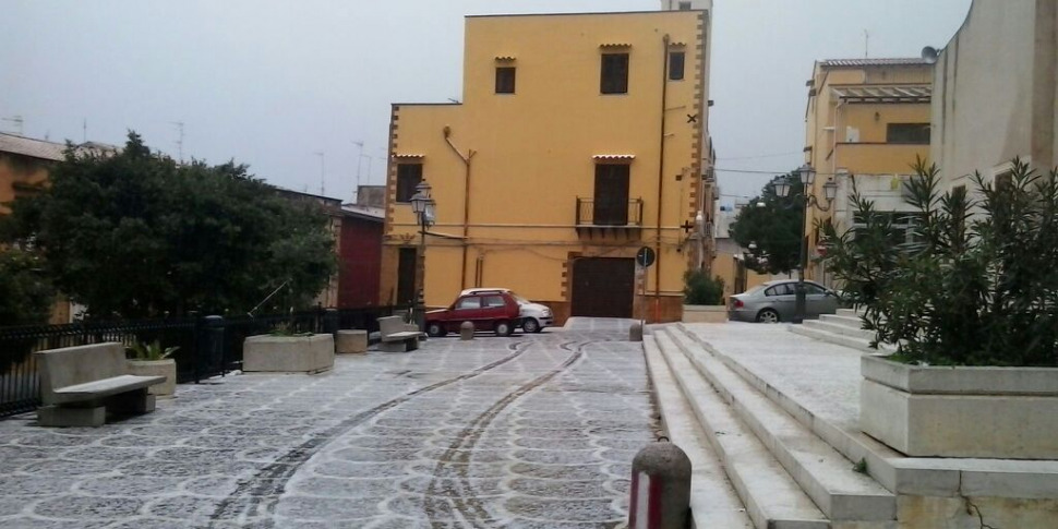 Maltempo In Sicilia La Neve Imbianca Le Vie Di Trabia Foto Giornale Di Sicilia