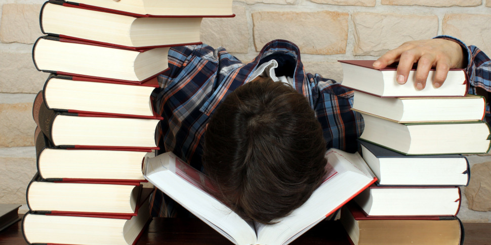 https://assets.gds.it/2015/04/Esame-Università-Stress-970x485.jpg