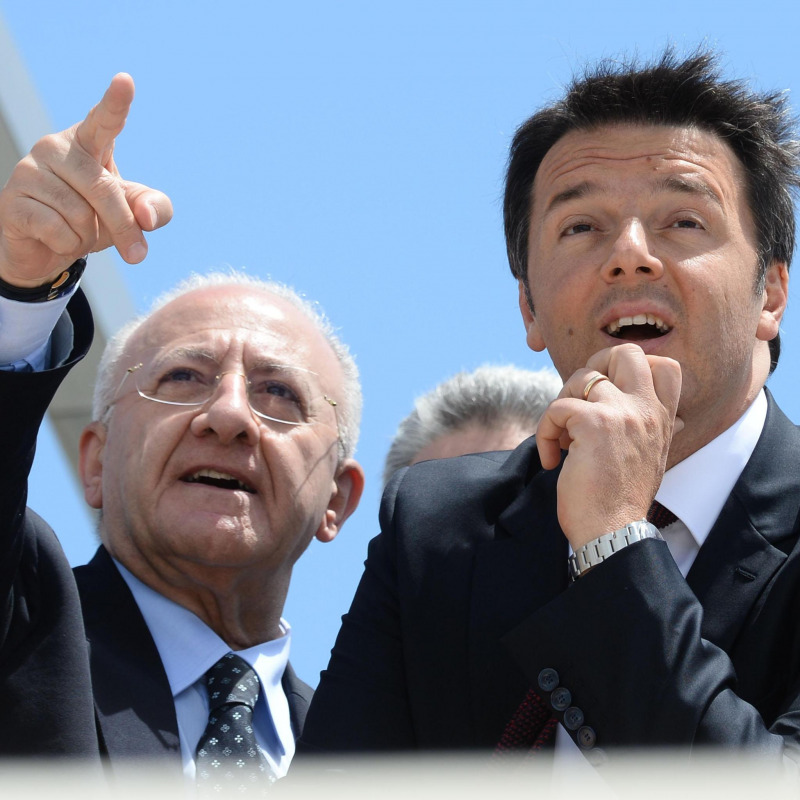 Il presidente del Consiglio Matteo Renzi a Salerno con il candidato alla regione Campania Vincenzo De Luca