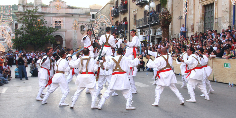 Talalerata Sagra del Tataratà di Casteltermini, troppe liti e il questore di ...