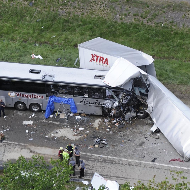 Incidente bus turisti italiani in Usa, 3 morti