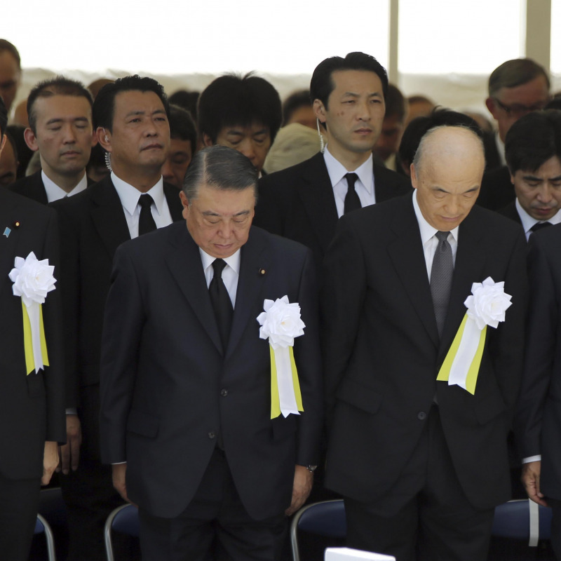 Il premier Shinzo Abe alla commemorazione a Nagasaki