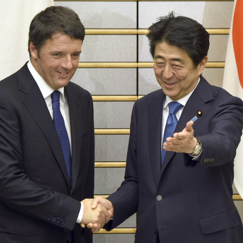 Matteo Renzi col premier giapponese Shinzo Abe