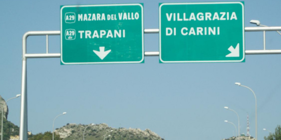 https://assets.gds.it/2015/11/Autostrada-Palermo-Mazara-970x485.jpg