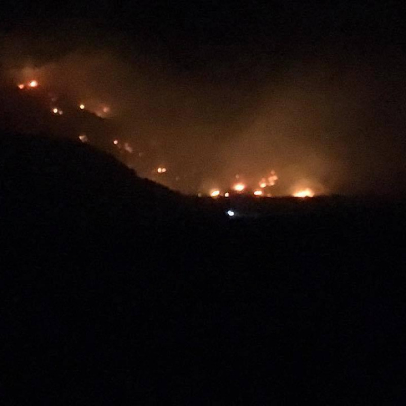 Un'immagine dell'incendio di Pantelleria