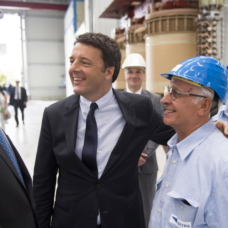 Renzi in visita allo stabilimento Getra Power di Marcianise