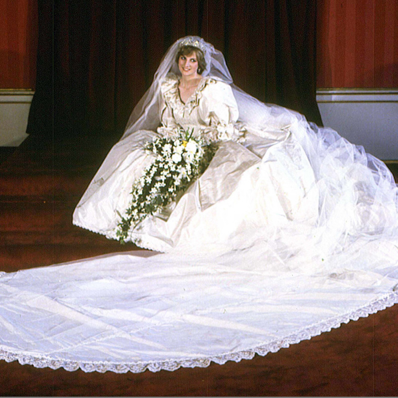 Lady Diana il giorno del matrimonio con il principe Carlo il 29 luglio 1981