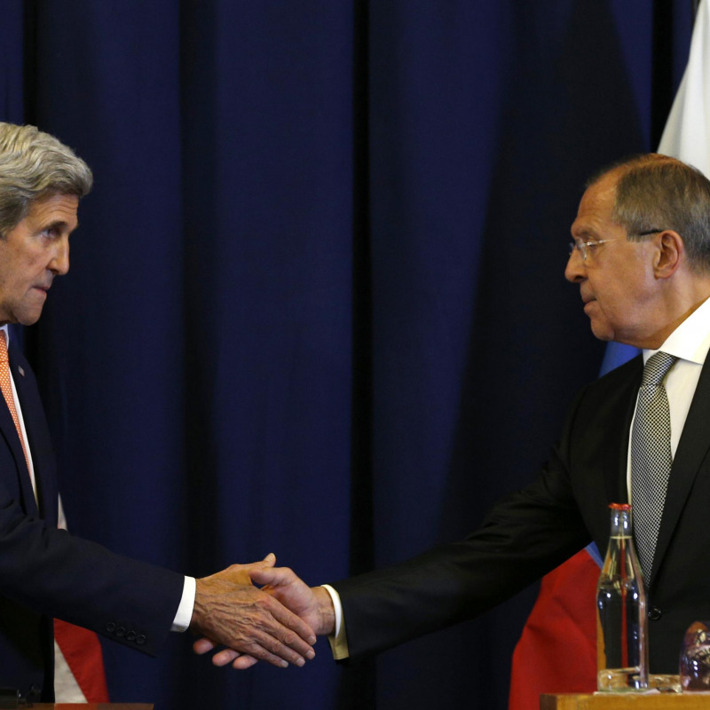 I segretari di Stato Usa e Russa, John Lerry e Serghiei Lavrov (Foto Ansa)