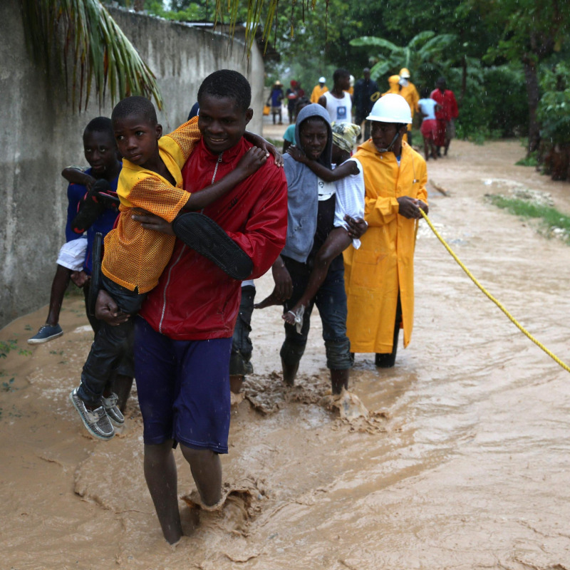 Sfollati ad Haiti dopo il passaggio dell'uragano Matthew - Fonte Ansa
