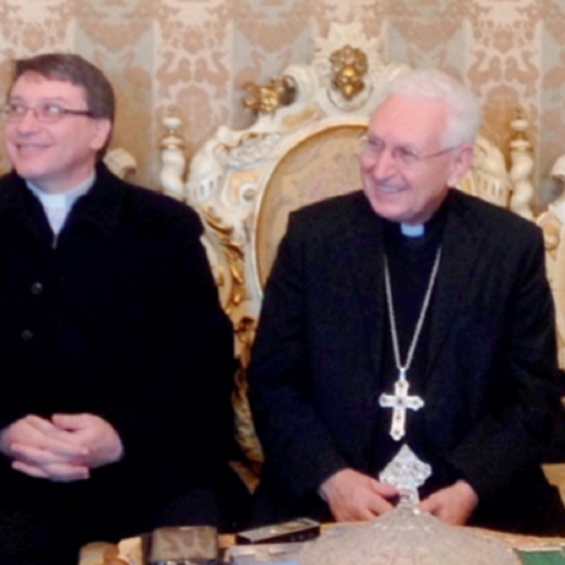 Il vicario monsignor Sebastiano Amenta con l’arcivescovo di Siracusa, Salvatore Pappalardo