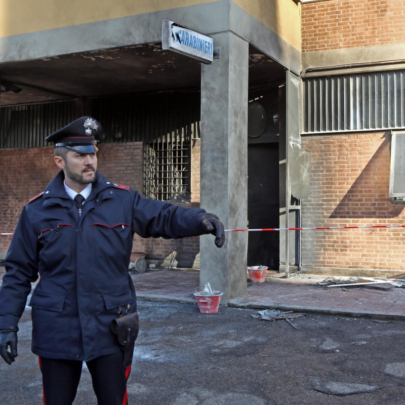 Attentato esplosivo alla stazione dei carabinieri di Bologna