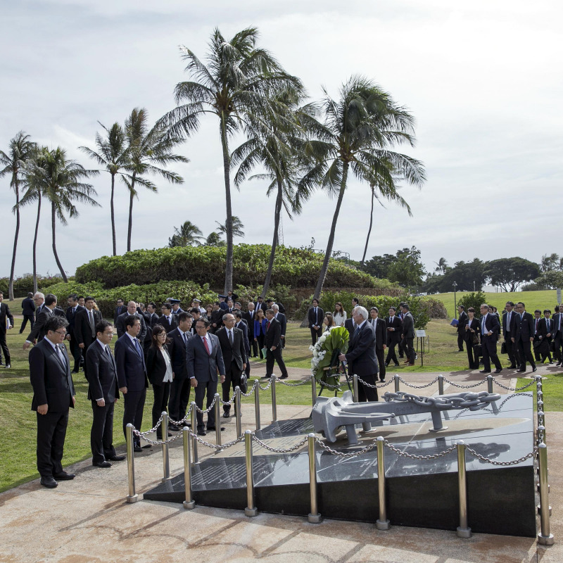 La visita del premier giapponese Abe a Pearl Harbor - Ansa