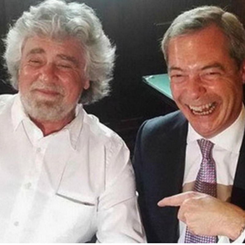 Beppe Grillo e Nigel Farage - Ansa