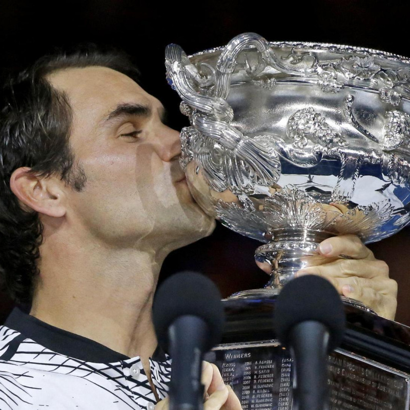 Roger Federer dopo la vittoria degli Australian Open