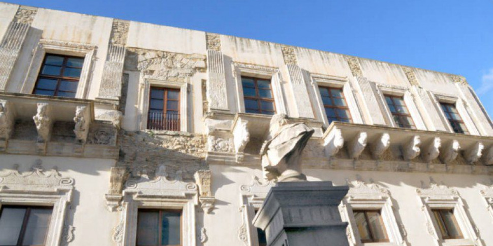 A Caltanissetta una collezione di abiti antichi a palazzo Moncada