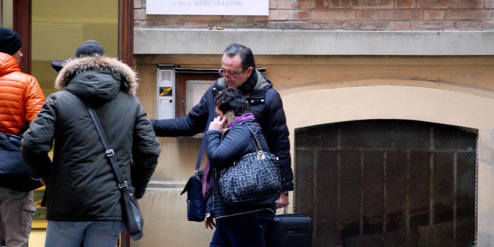 https://assets.gds.it/2017/11/Familiari-Riina-7-970x485.jpg