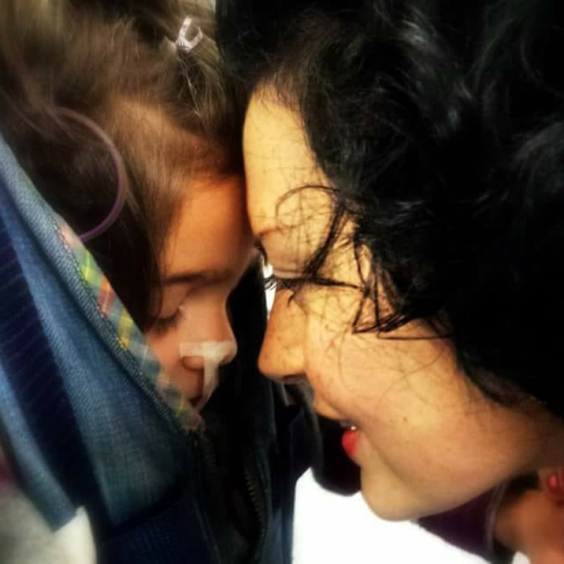 La piccola Sofia con la mamma, Caterina Ceccuti - Facebook