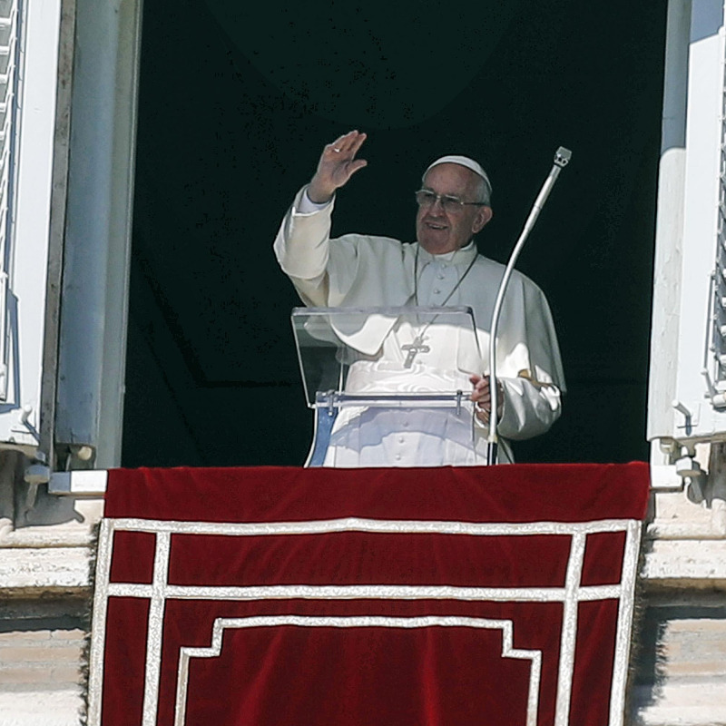 Papa Francesco all'Angelus per la Giornata della Vita