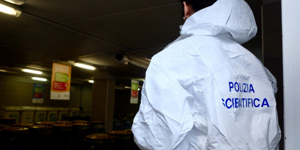 https://assets.gds.it/2018/02/polizia-scientifica-970x485.jpg