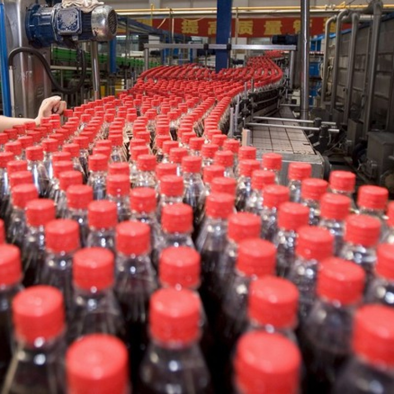 La Coca cola diventa alcolica, il debutto in Giappone