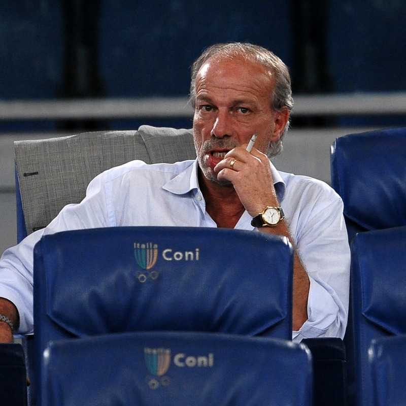 Il direttore sportivo della Roma, Walter Sabatini, in tribuna durante la Supercoppa italiana primavera Roma-Fiorentina allo stadio Olimpico di Roma in una immagine del 03 Settembre 2011. ANSA/ANDREA STACCIOLI