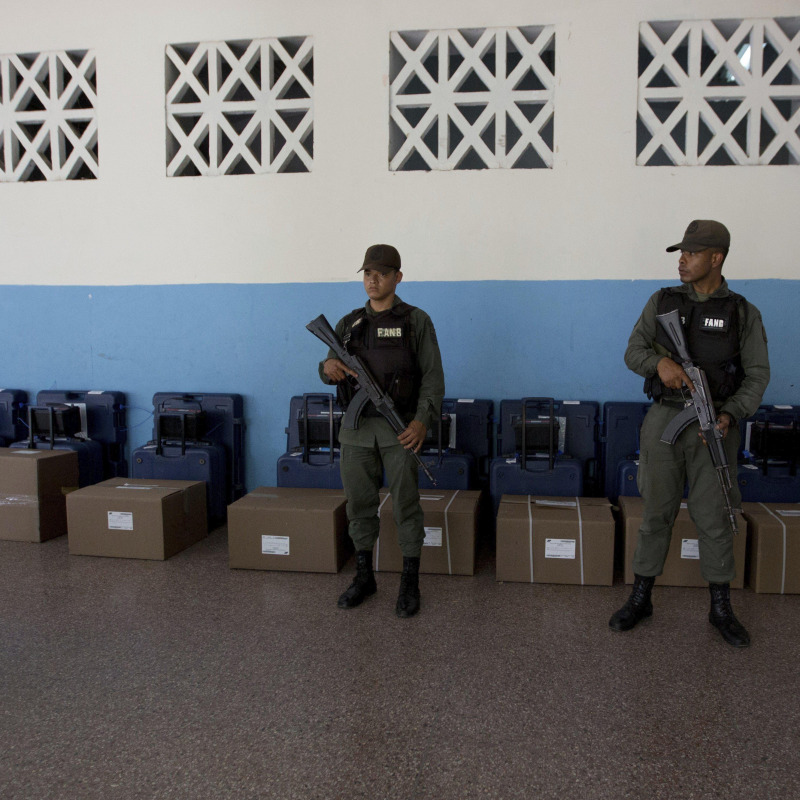 Seggi elettorali presidiati in Venezuela