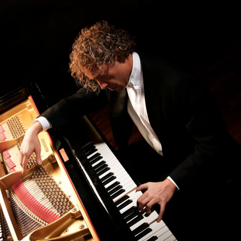 Il pianista Paolo Restani ph.Federigo Salvadori