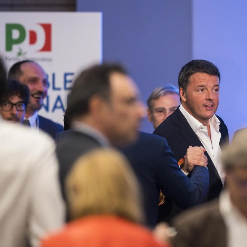 L'ex segretario del Partito Democratico Matteo Renzi durante l'assemblea nazionale del Pd