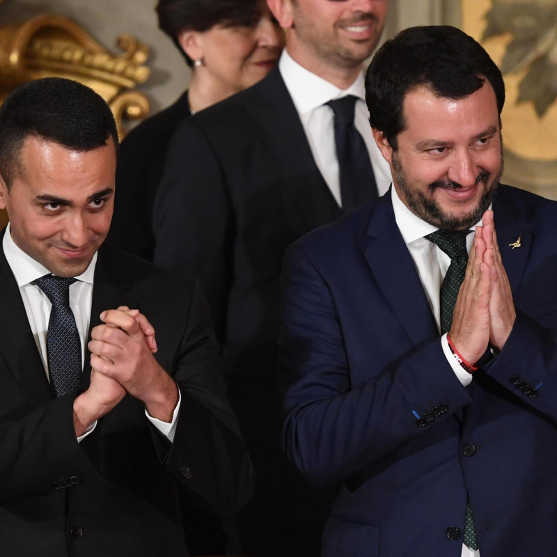 I due vice premier Matteo Salvini (D) e Luigi Di Maio (S) durante il giuramento del Governo