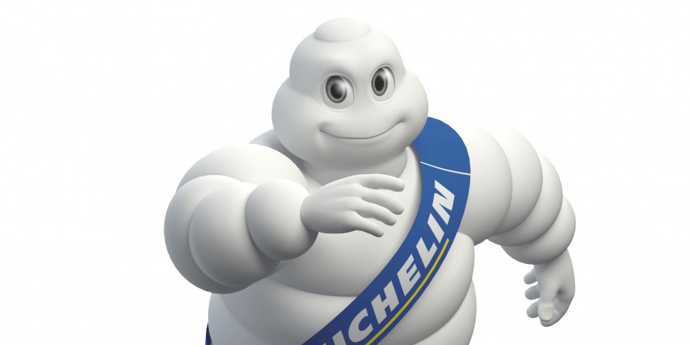 Compie 120 anni l'Omino Michelin, il personaggio amico dei viaggiatori di  tutto il mondo - Giornale di Sicilia