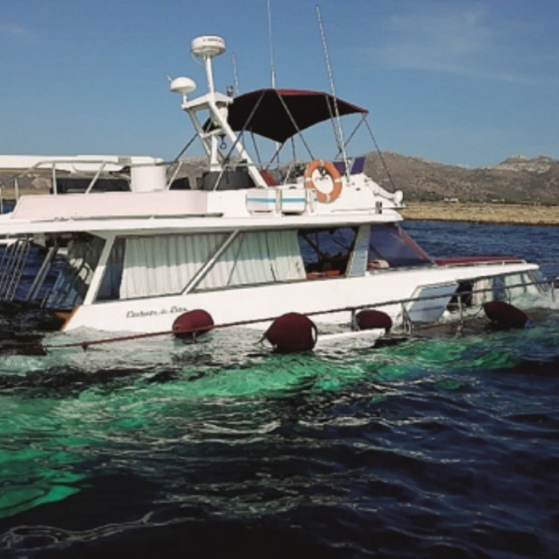 Lo yacht in avaria