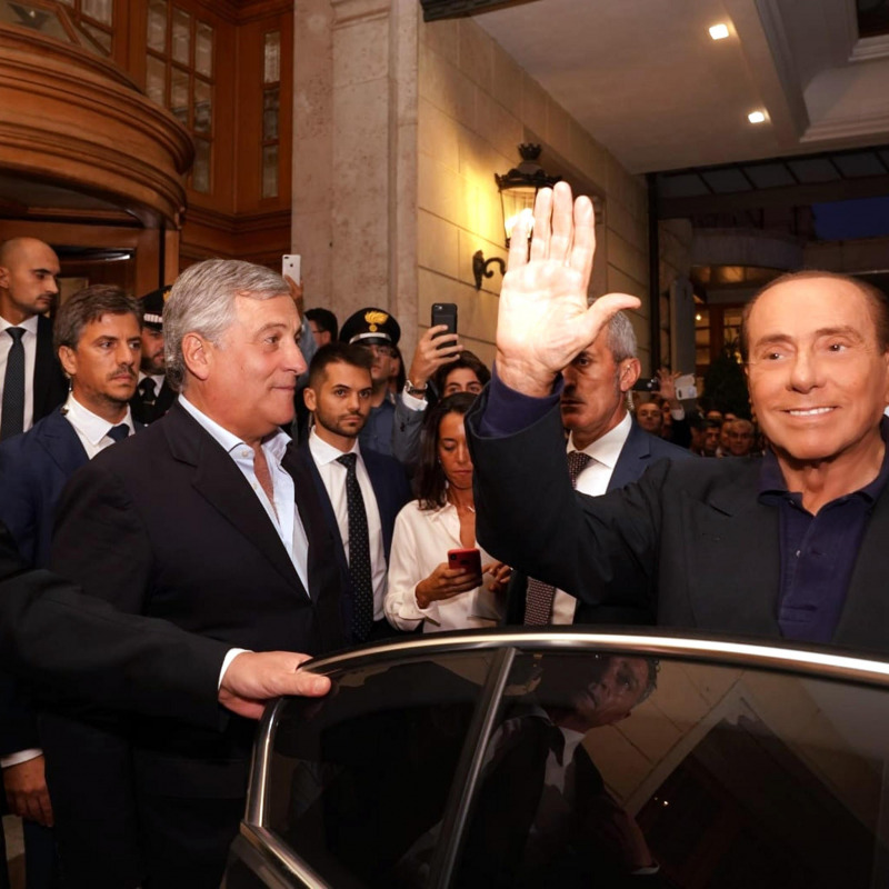 Il presidente di Forza Italia, Silvio Berlusconi, al suo arrivo alla convention azzurra "L'Italia e l'Europa che vogliamo"