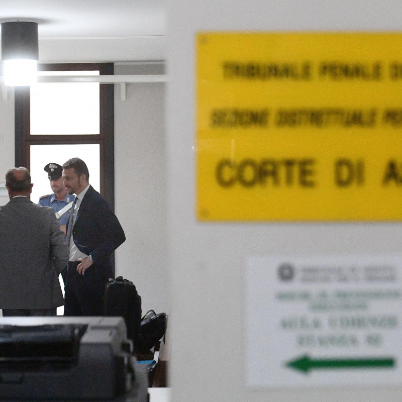 I legali prima dell'udienza al Tribunale del Riesame sul sequestro dei fondi elettorali della Lega, Genova