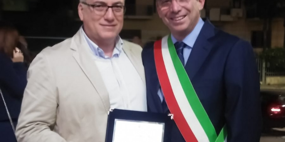 Salva un uomo colpito da arresto cardiaco, infermiere premiato a ...