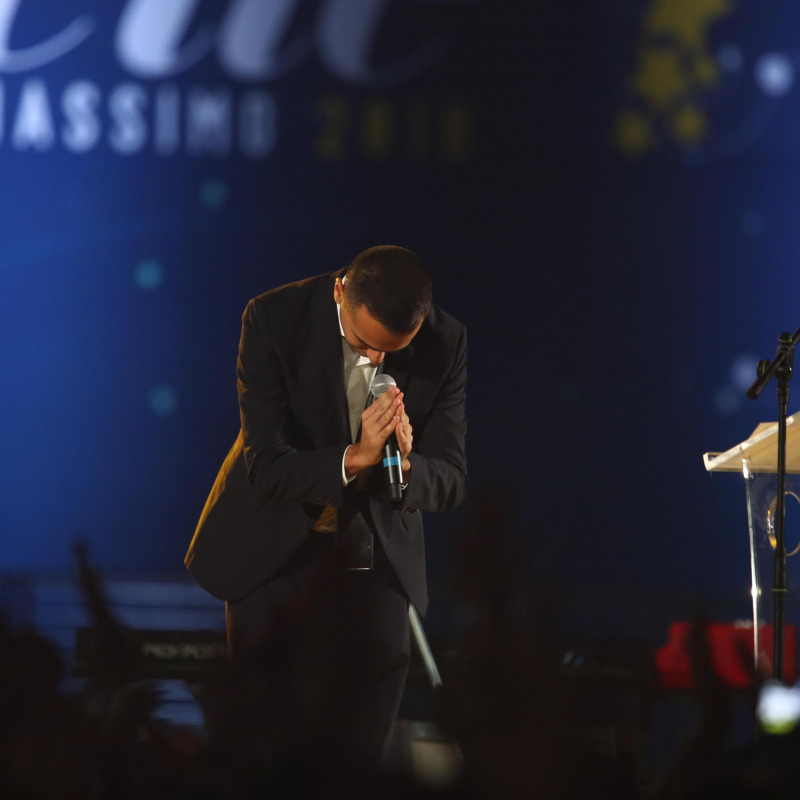 Il vice premier e leader del M5s Luigi Di Maio sul palco di Italia 5 Stelle al Circo Massimo, Roma