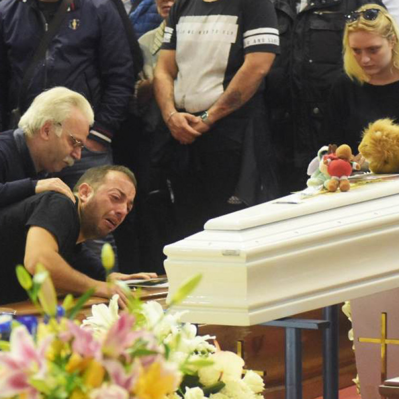 I funerali delle nove vittime di Casteldaccia