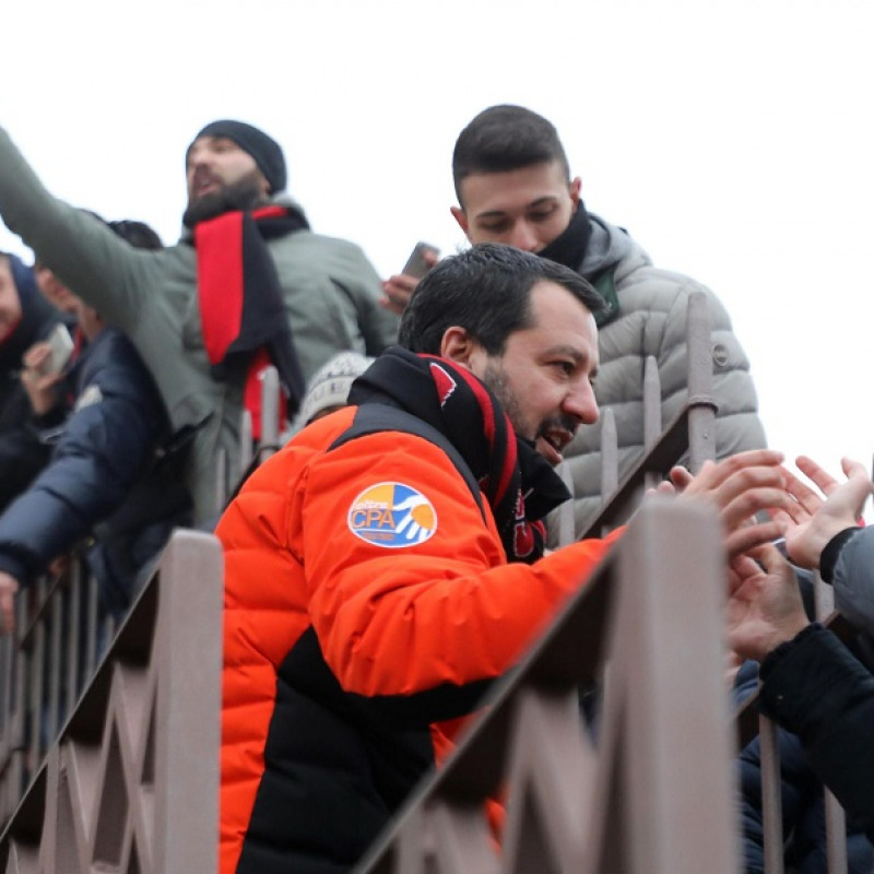 Matteo Salvini alla festa della curva del Milan